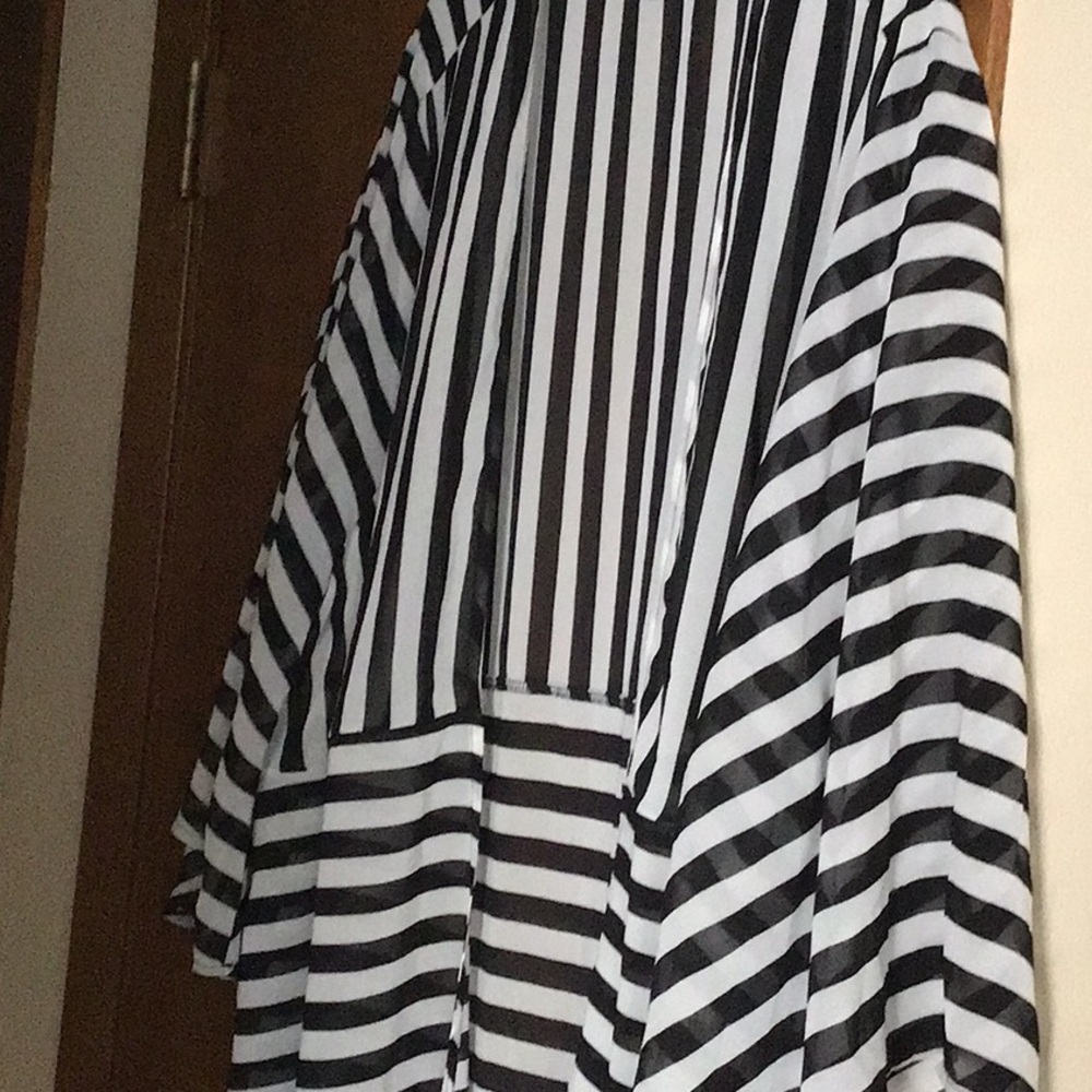 Torrid Wrap size 4 - Picture 3 of 5